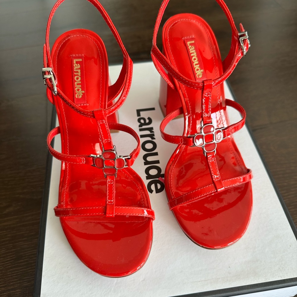 Larroude Hana Sandal | Scarlet Patent Red